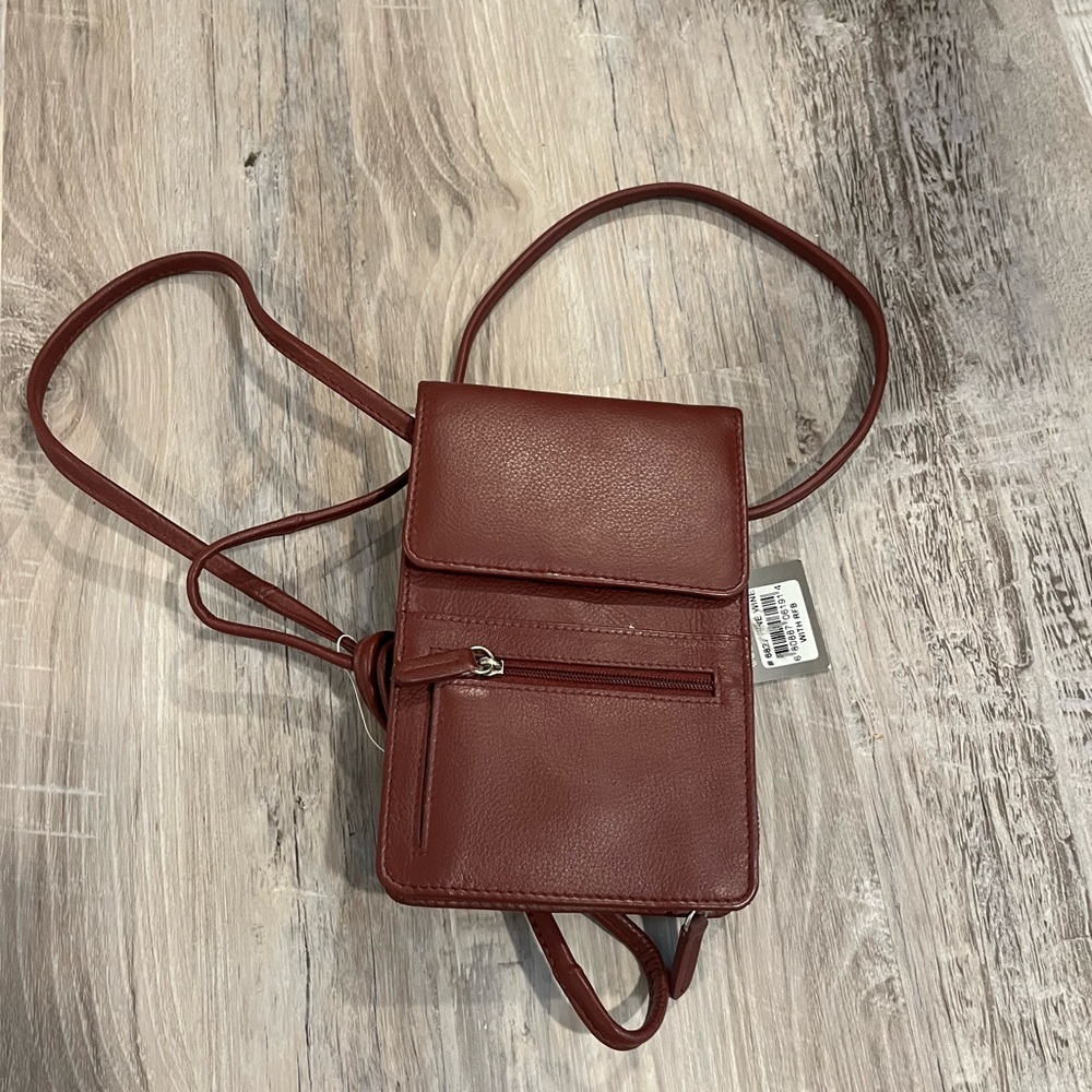 Ili Small Crossbody with RFID Protection